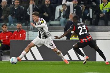 罗马+那不勒斯均上演逆(nì)转好戏，两队同分，排(pái)名包揽前二