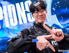 S14冠军皮肤开始宣传，zeus却被区别對(duì)待，登录页面被故意遮挡