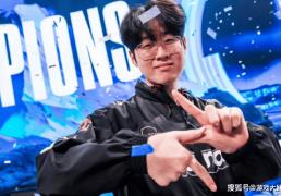 S14冠军皮肤开始宣传，zeus却被区别對(duì)待，登录页面被故意遮挡