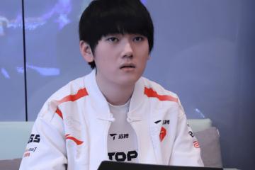 LOL皮膚(fū)投票排行，只有一款冠军皮膚(fū)进入前100，看到就能想到IG