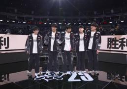 LPL上演绝望(wàng)一(yī)幕！解说現(xiàn)场痛哭，二路哀声一(yī)片，真正的末日来了