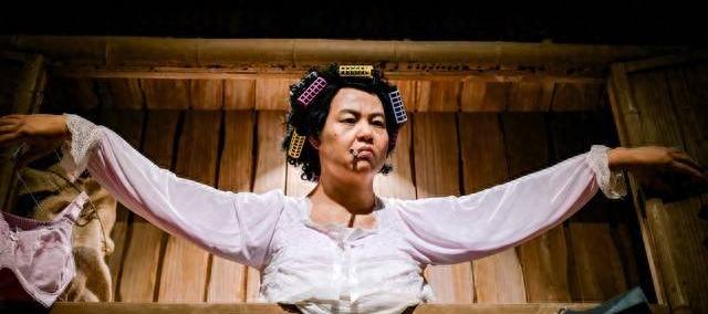 邓超还原美人鱼名场面