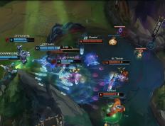 LOL总决赛精彩对决，游戏带你体验策略(lüè)魅力