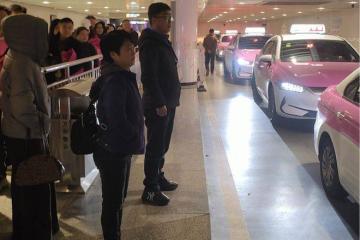 常德市道路运輸(shū)服务中心组织城市公共(gòng)客运行业全(quán)力保障湘超賽(sài)事