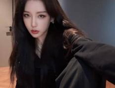 解说Rita那(nà)么漂亮，为什么沒(méi)有职业选手和(hé)解说追求她？