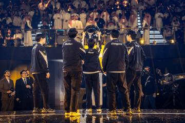 Chovy接班LOL第一人！连夺两座国际赛冠军，加冕世界第一中单