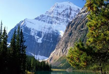 2025英雄联盟全球总决赛开启，多家院线将直播赛事