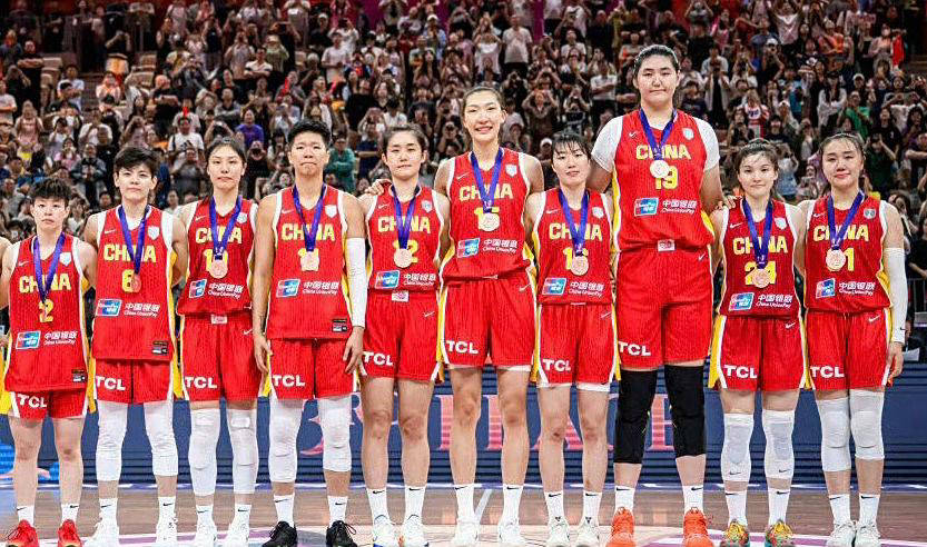 宫鲁鸣大(dà)刀阔斧，调整(zhěng)国家队阵容