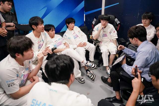 LPL登峰组激(jī)战正酣,iG迎战TES忍界大战再(zài)启,阿水直(zhí)面昔日队友!