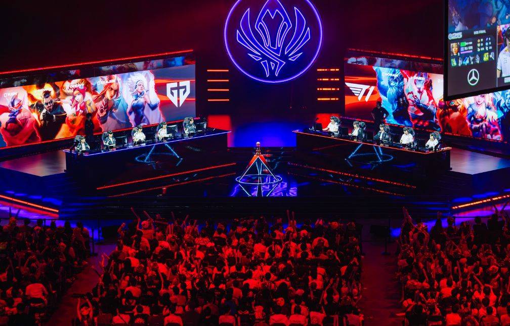 LOL电竞赛事会继续保(bǎo)持免费观看！