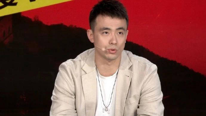 赵继伟解说亚洲杯比赛 赞赵睿在场表现