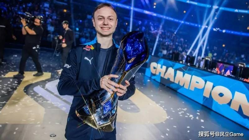 LOL传奇中单官宣退役！连续8年进世界赛，巅峰期把IG打到解散