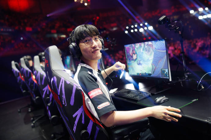 最有机会的(de)一次！AL大战GEN，能否斩获电竞世界杯LOL冠軍(jūn)？