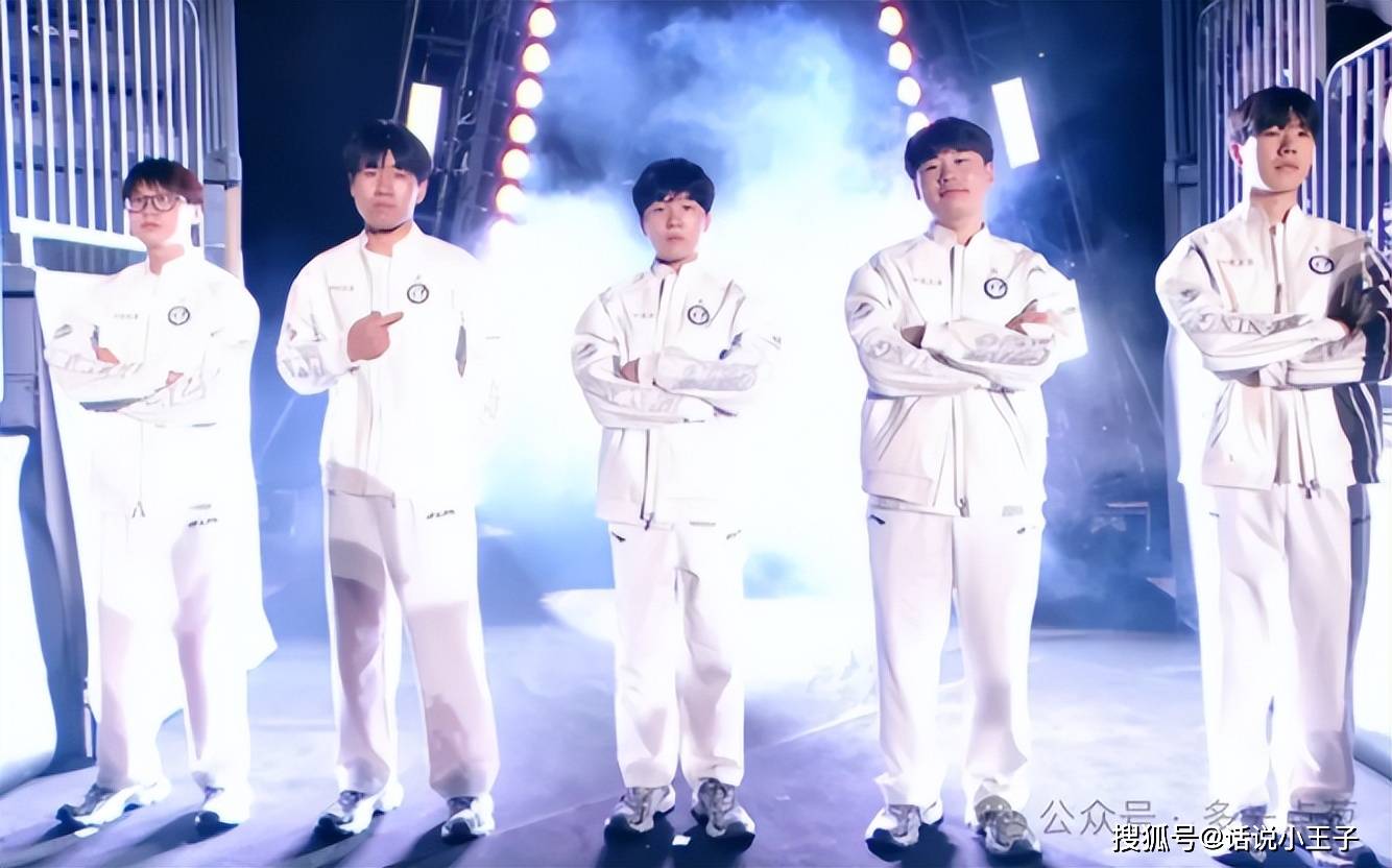 LCK訓(xùn)练赛都是骗人(rén)的？LPL有15人(rén)陪练团，不要和LCK打訓(xùn)练赛