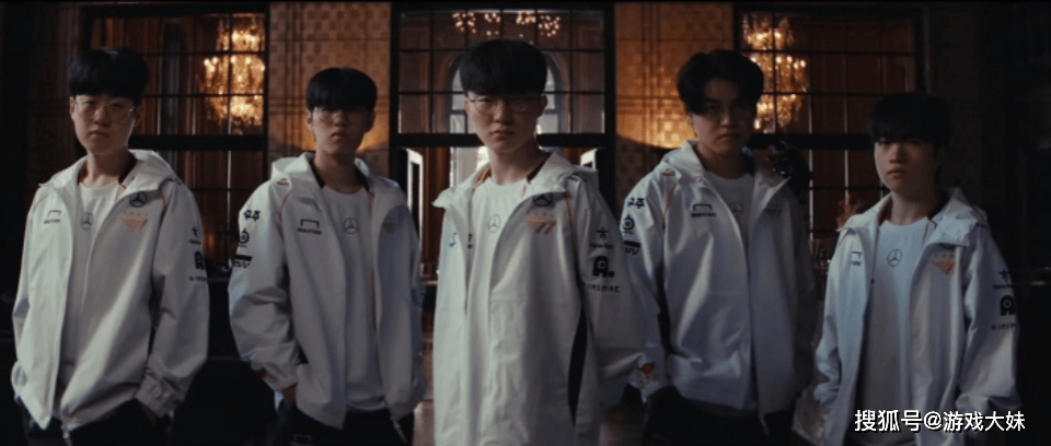 S14冠军皮肤开始宣传，zeus却被区别對(duì)待，登录页面被故意遮挡