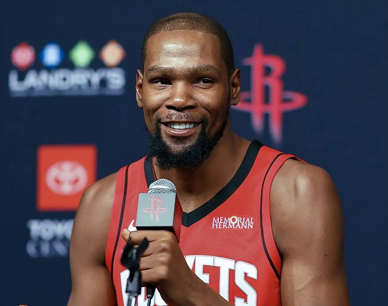 杜兰特降薪加盟火箭，表(biǎo)麪(miàn)血亏實(shí)則(zé)天秀？这波操作细思极恐！