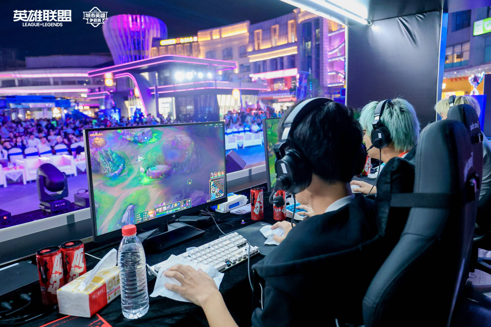 LOL城市英(yīng)雄争霸赛全国总决赛万江启幕，首日(rì)两强诞生