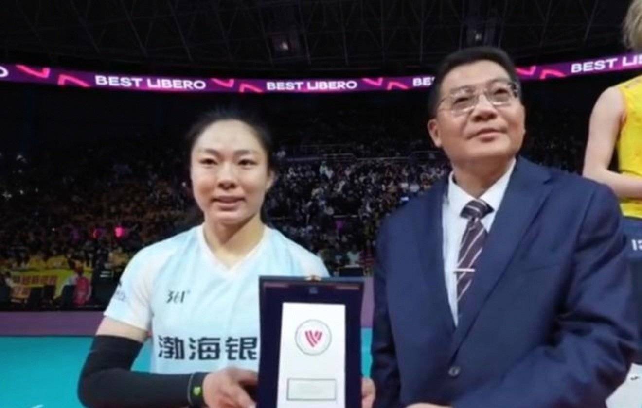 意外！女排新贵公布最新名单，天津自由人被挖角，名帥(shuài)外孙也在列