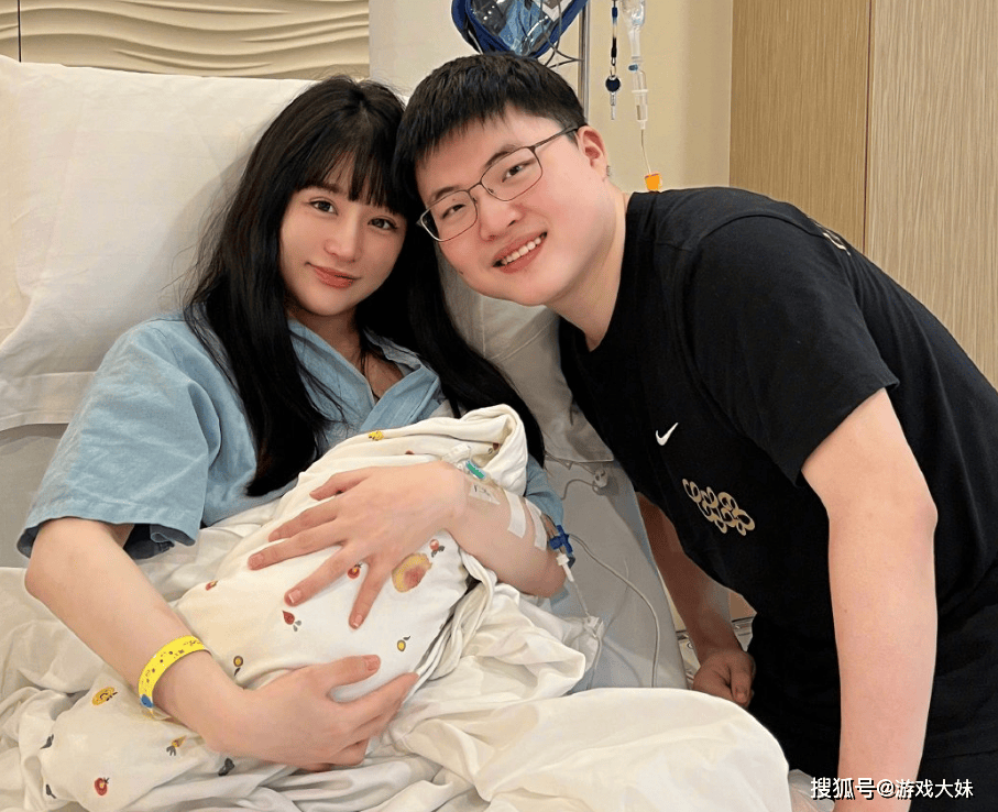 知名主播(bō)爆料Uzi会复出，家庭每月(yuè)花销20万，必须复出赚钱