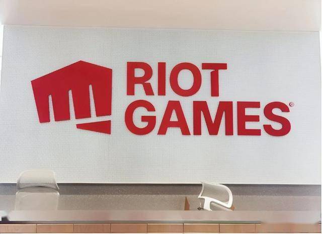 英雄(xióng)联盟又要“凉”了？游戏史(shǐ)上最成功的电竞比赛是怎样炼成的？