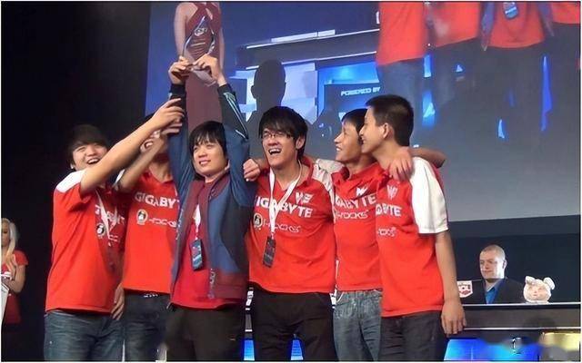 英雄(xióng)联盟又要“凉”了？游戏史(shǐ)上最成功的电竞比赛是怎样炼成的？