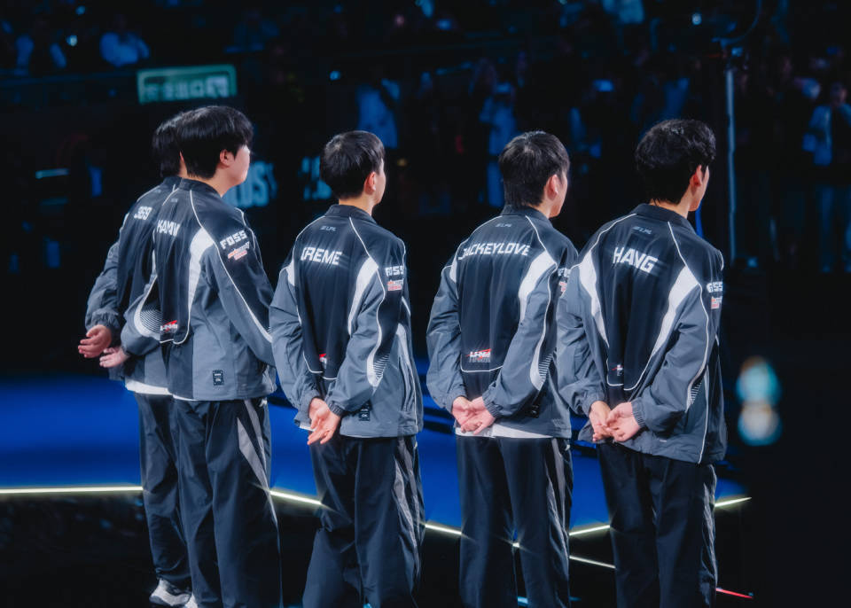 LOL战队全球实力榜更新：LCK包揽前四，TES陞(shēng)至第六！
