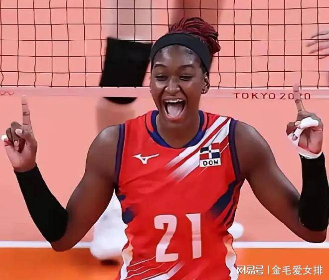 天津女排名单：李(lǐ)响路晶加盟，杨艺打自由人！袁心玥因伤病缺席