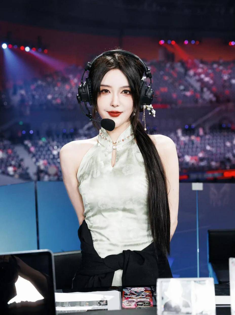 解说Rita那(nà)么漂亮，为什么沒(méi)有职业选手和(hé)解说追求她？